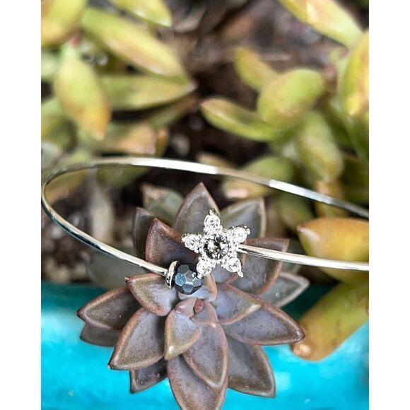 Ice Blossom Bracelet Swarovski Crystals Statement Bracelet - Picture 1 of 11